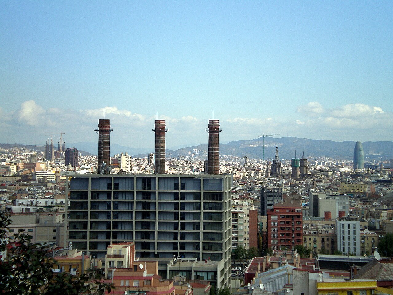 Vista de Poble-sec y Barcelona desde Montjuïc